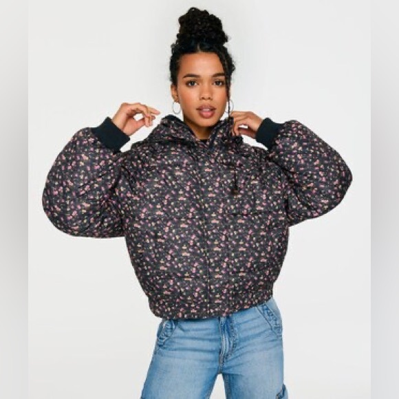 Aeropostale Floral Heavyweight Puffer Jacket - Picture 8 of 10